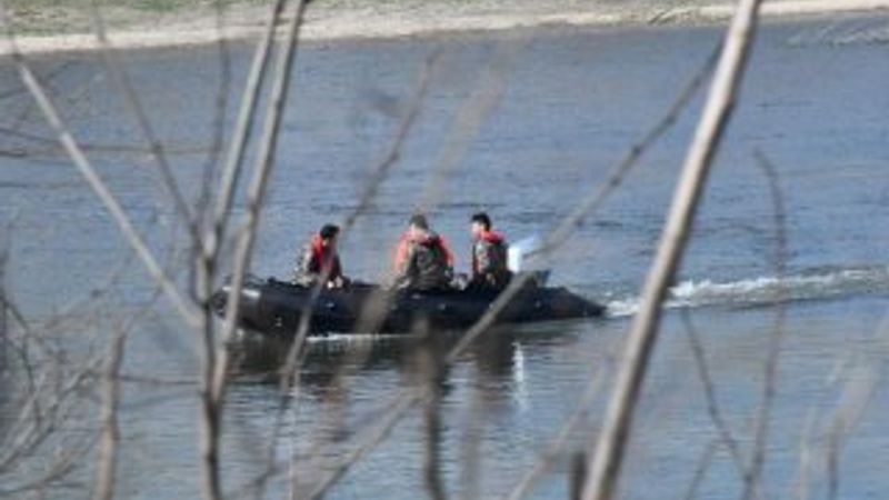 Özel Harekat polisleri, Meriç Nehri'nde devriyede