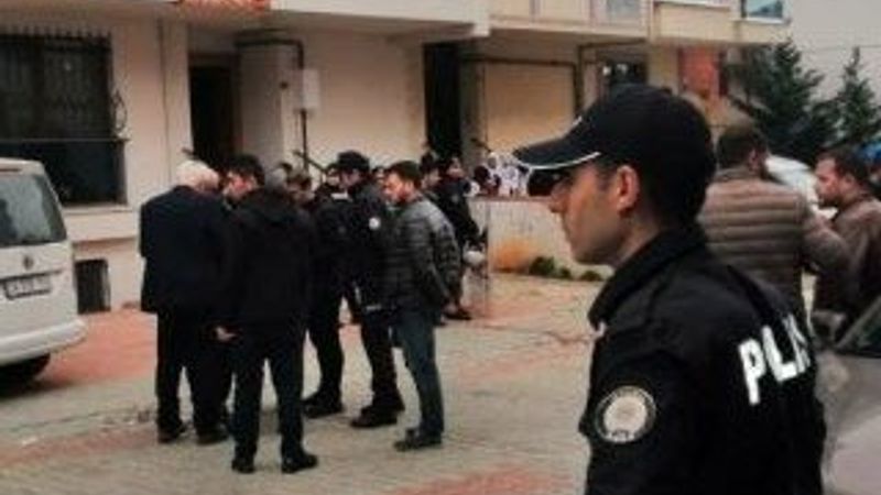 Müteahhitle apartman sakinlerinin koku kavgası: 2 ölü