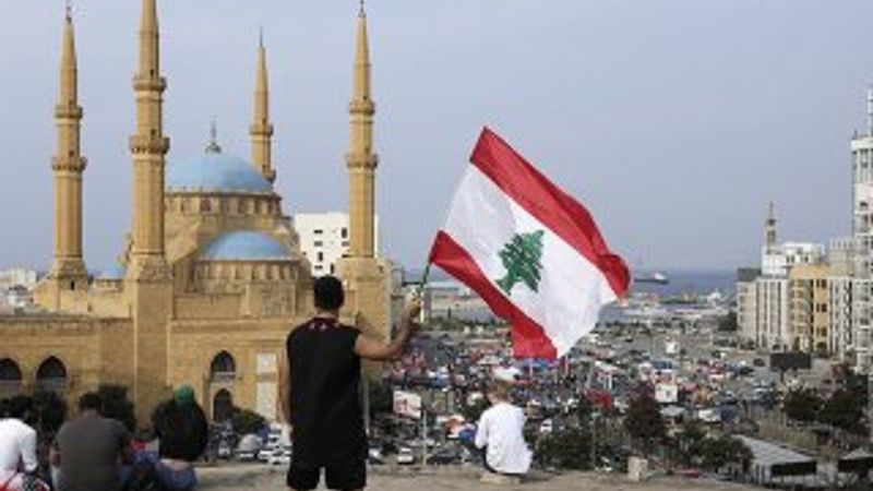 Lübnan iflas ettiğini duyurdu