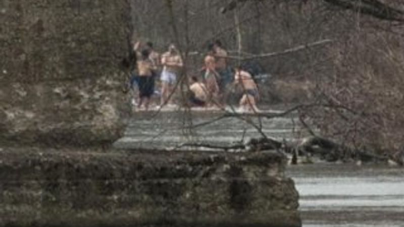 Göçmenler, Meriç Nehri'nde yıkandı