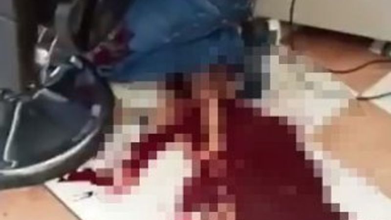 İstanbul'da silahlı saldırıyı kameraya aldı