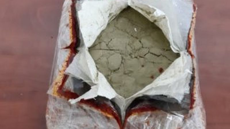 Uyuşturucuyu salçayla kamufle etmek istedi