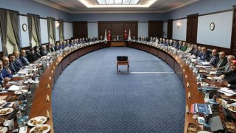 AK Parti'de MYK ve MKYK toplantıları ertelendi