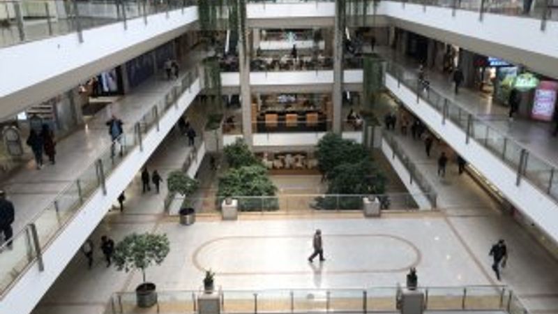 Koronavirüs nedeniyle AVM'ler boş kaldı