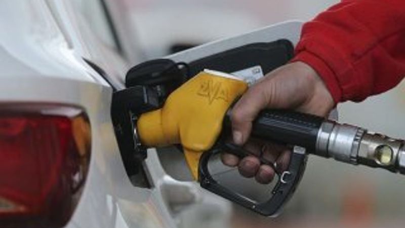 Benzine 7 kuruş zam yapılıyor