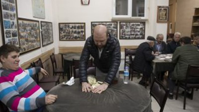 Türkiye'de kafe, lokanta ve oyun salonları kapatıldı