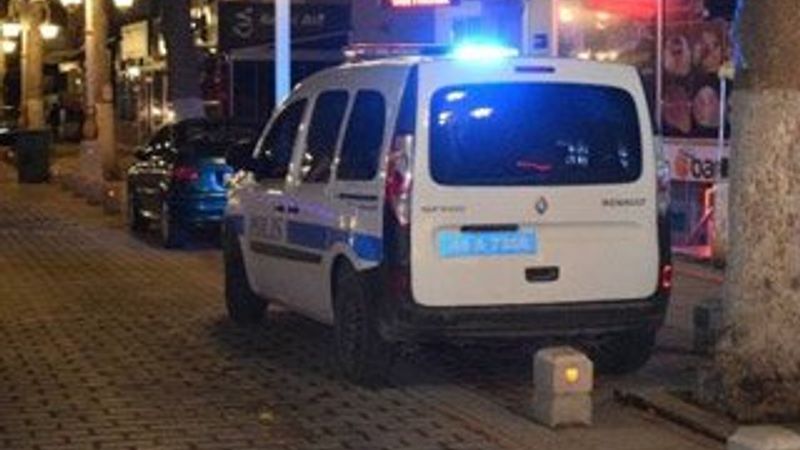 Malatya’da bir kişi, oynadığı silahla kendini vurdu