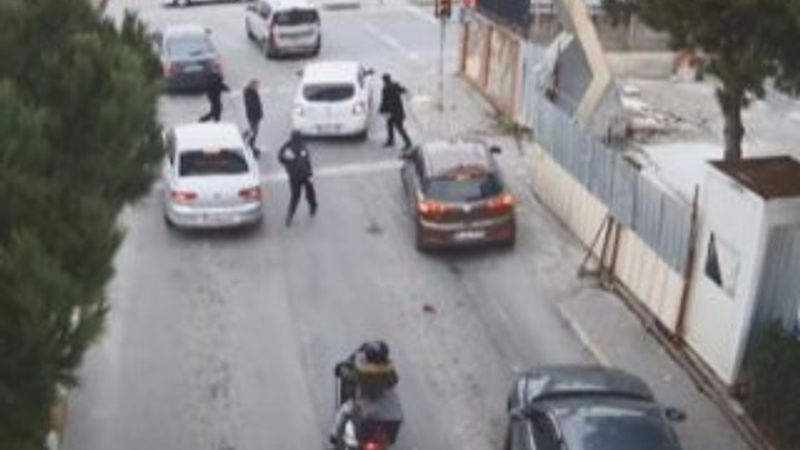 'Otomobilde hasta var' diyerek yolu açtıran hırsızlar yakalandı