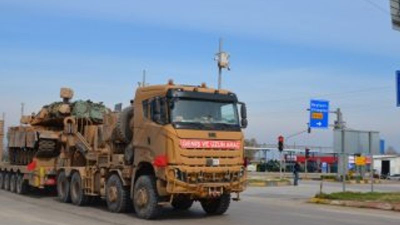 Suriye sınır hattına obüs, tank ve komando sevkiyatı