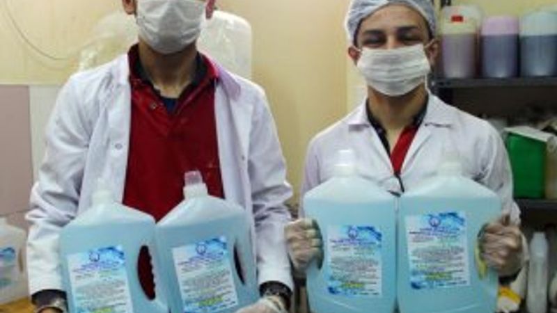 Kayseri'de öğrenciler dezenfektan üretimini artırdı