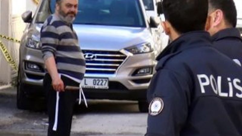 Şizofreni hastası, babasını öldürüp annesini yaraladı