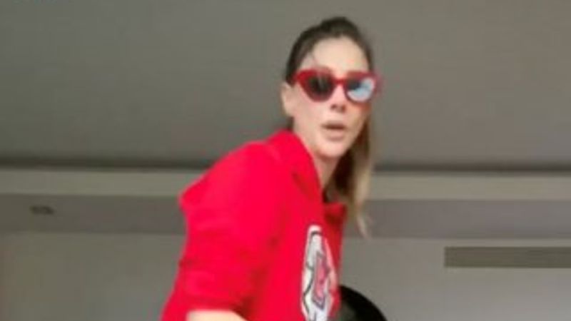 Şeyma, karantinada kendini temizliğe verdi