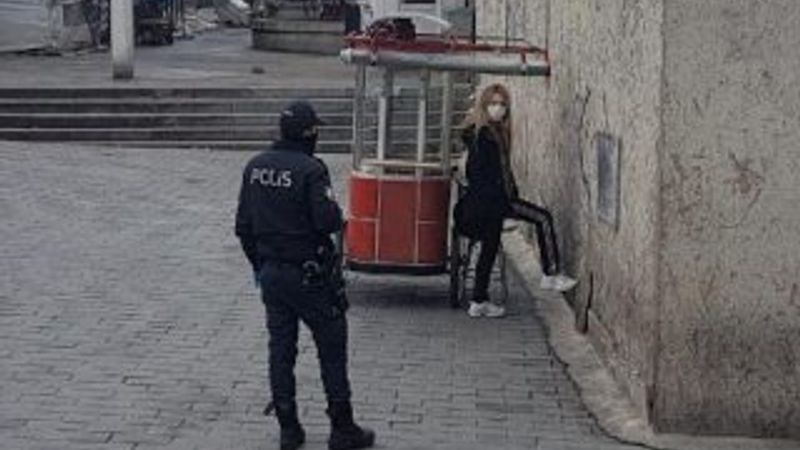 Taksim'de karantinadan kaçan kadın yakalandı
