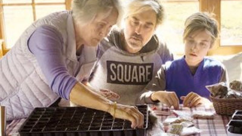 Burak Hakkı çiftliğe yerleşti