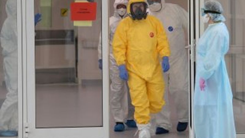 Putin'den korona hastalarına ziyaret