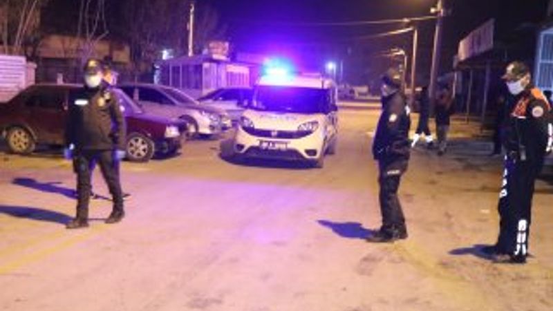 Aksaray'da genç kız tartıştığı arkadaşını vurdu