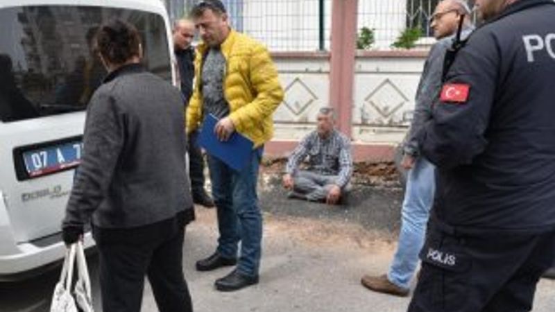 Eşi eve almayınca, gizlice girip kendini balkona kilitledi