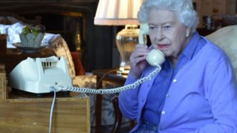 Kraliçe Elizabeth'ten 'sağlıklıyım' mesajı