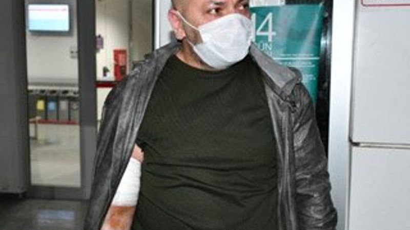 Canını kurtaran polis memurunu bıçakladı