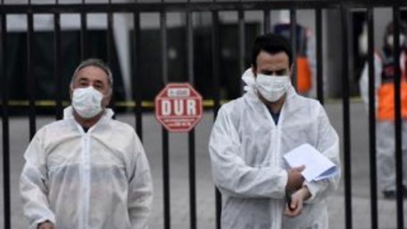 Umre dönüşü karantinaya alınanlar 1 hafta daha bekleyecek