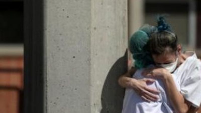 İspanya'da ölü sayısı 10 bin 3'e yükseldi