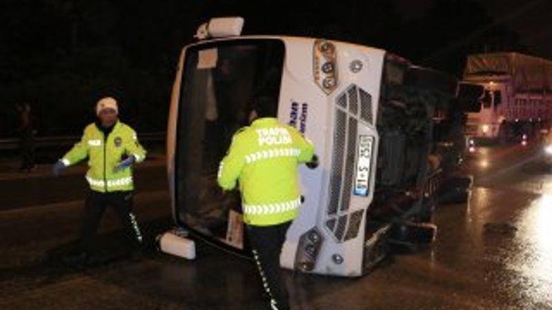 Adana’da işçi servisi kaza yaptı: 1 ölü 6 yaralı