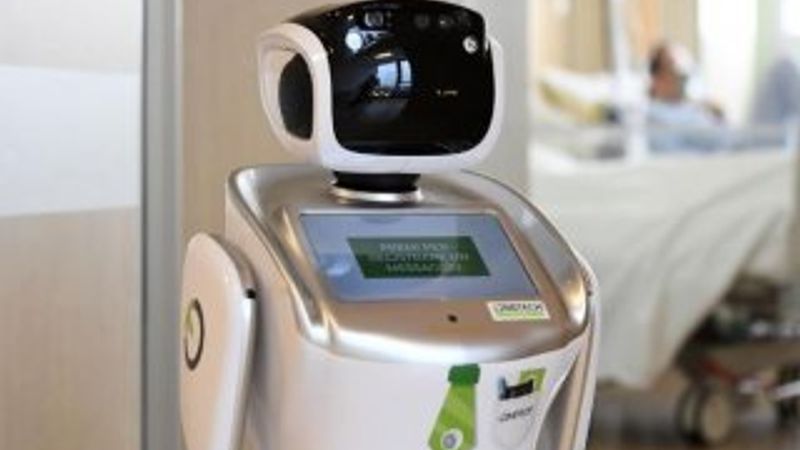 Robot hemşire Tommy, İtalya'daki doktorlara yardım ediyor