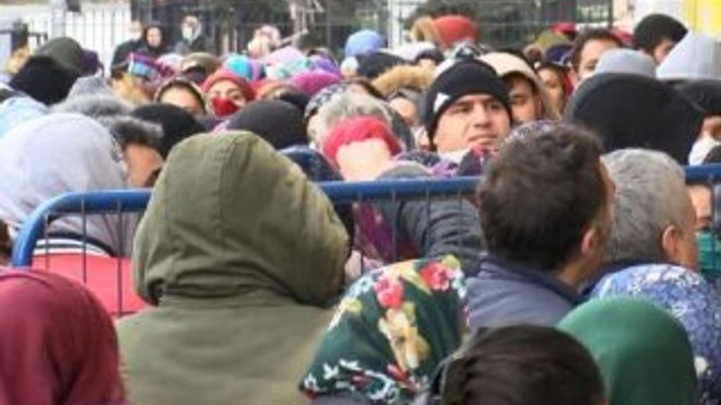 İstanbul ve Hatay'da yardım parası kalabalığı