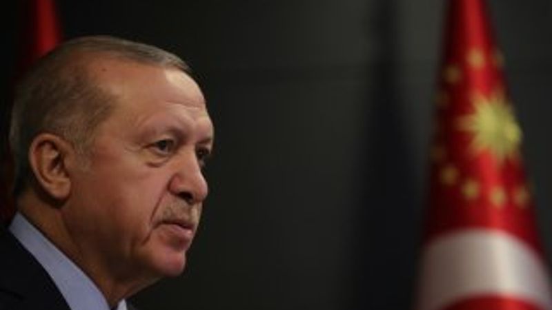 Toplu alanlarda maske takma zorunluluğu getirildi