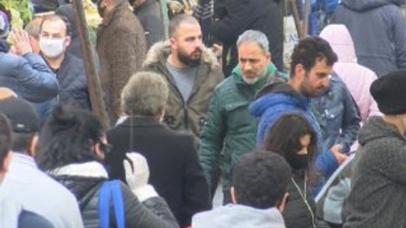 Avcılar'daki semt pazarında yoğunluk