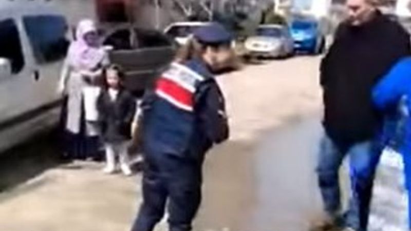 Trabzon'da jandarmaya engel olmaya çalıştılar