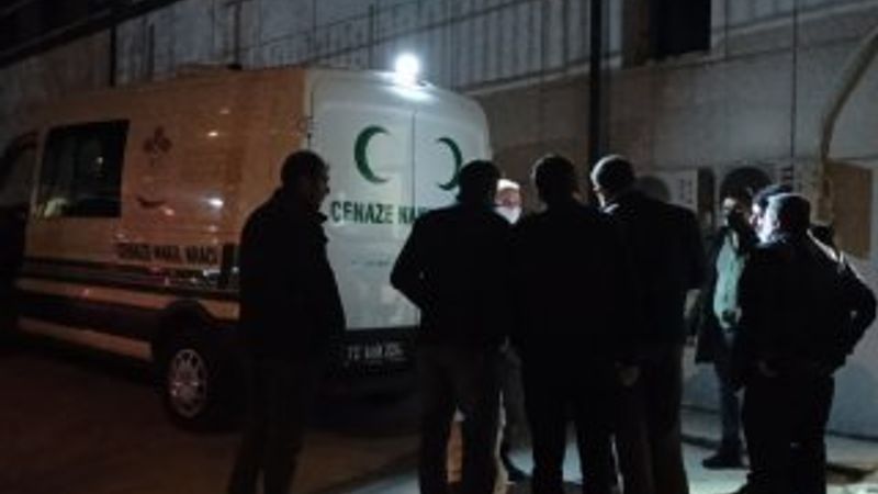 Batman'da 10 yaşındaki çocuk ağaçta oynarken öldü