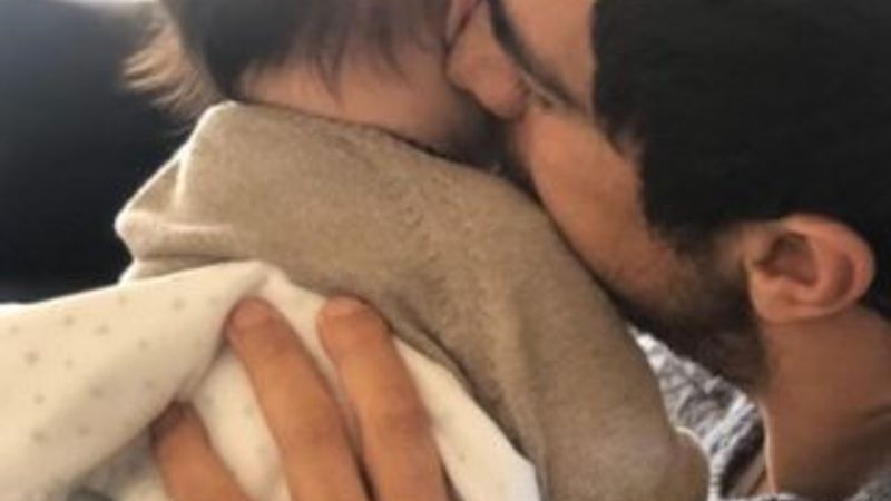 İbrahim Çelikkol, oğluyla poz verdi