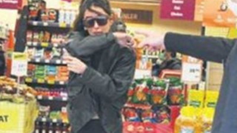 Bestemsu Özdemir, maske yasağını deldi