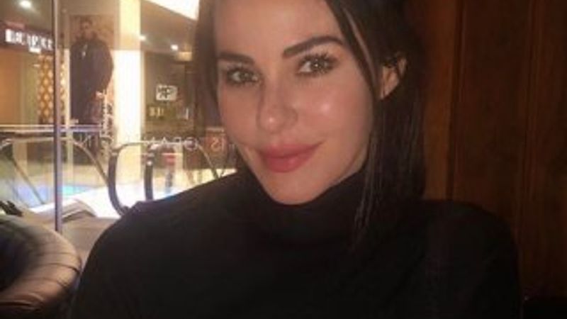 Defne Samyeli evden çıkmıyor