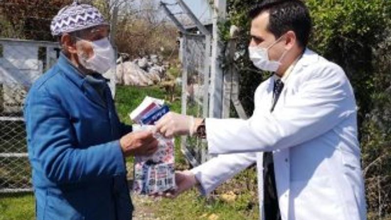 İlaçlarını getiren sağlık ekiplerini görünce ağladı