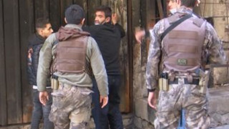 İstiklal Caddesi'nde 'öksürerek' gasp girişimi