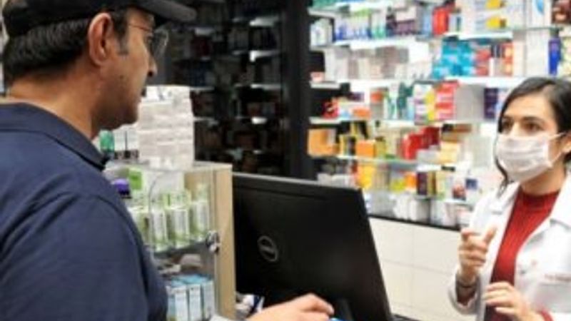İstanbul'da eczanelerden bedava maske dağıtılacak