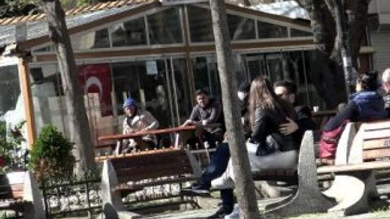 Avcılar'da güneşi gören parka koştu