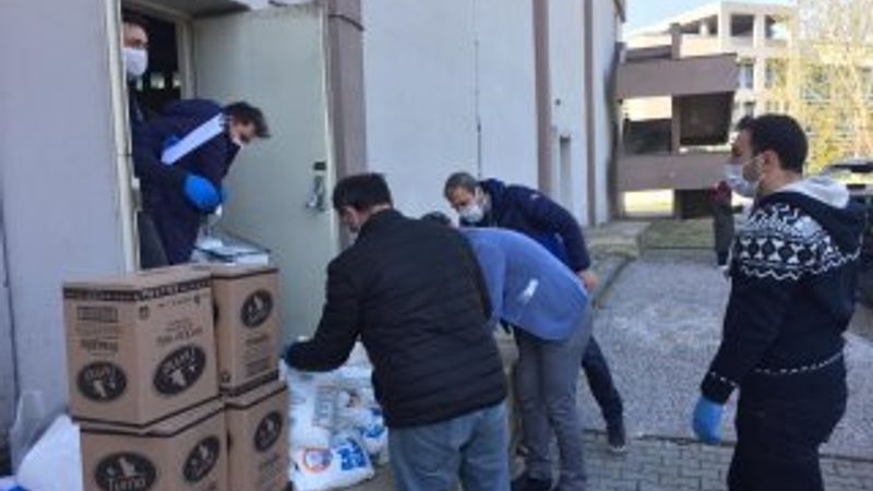 Okullar kapandı, 52 gönüllü öğretmen yardıma koştu