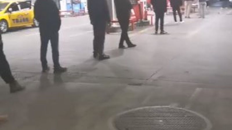 Sokağa çıkma yasağının ardından marketlere akın