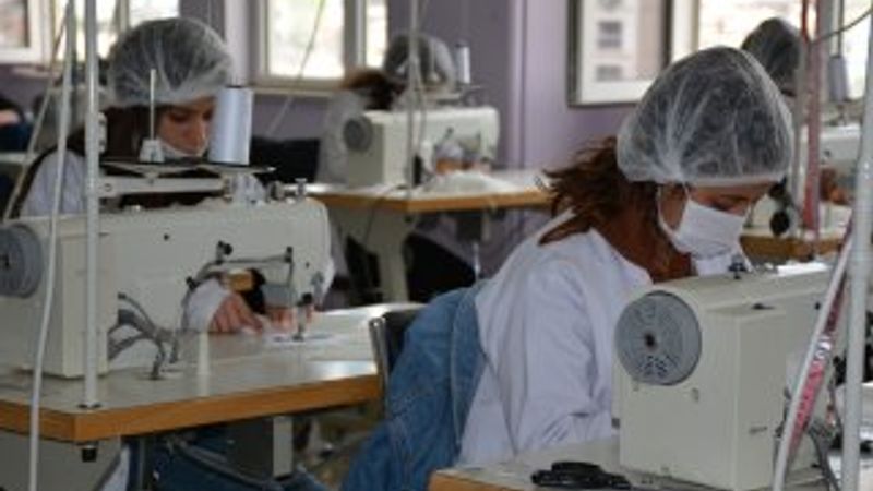 Şırnaklı öğrenciler masket üretimine başladı
