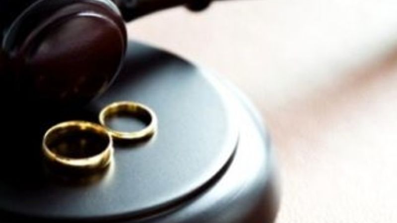 Eşinin dedikodusunu yapan koca şimdi yandı