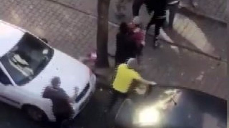 Esenler'de fırıncılar sokak ortasında birbirine girdi