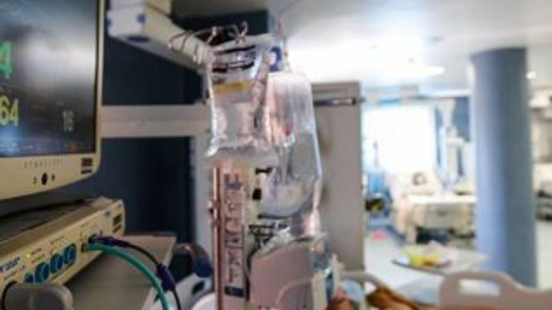 İtalya'da son 24 saatte 566 kişi koronadan öldü