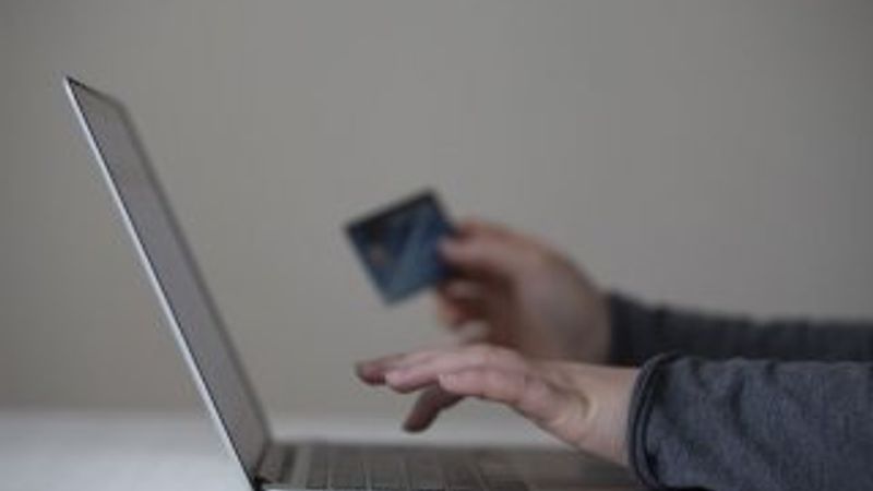 Ticaret Bakanlığı, vatandaşları 'kredi kartı dolandırıcılığına' karşı uyardı