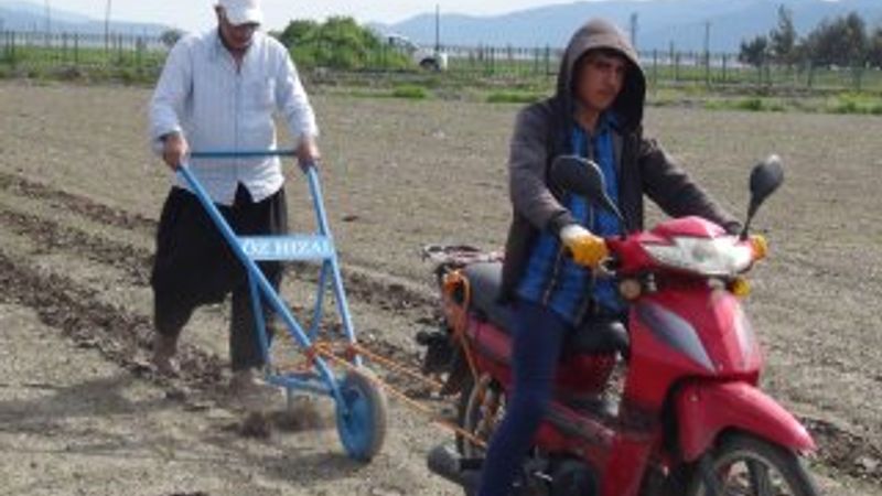 Antepli çiftçi, bulduğu yöntemle mazot maliyetini düşürüyor