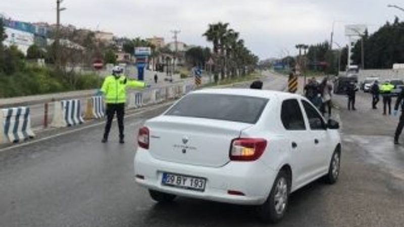 Dur ihtarına uymadılar, İzmir'e yürüyerek döndüler