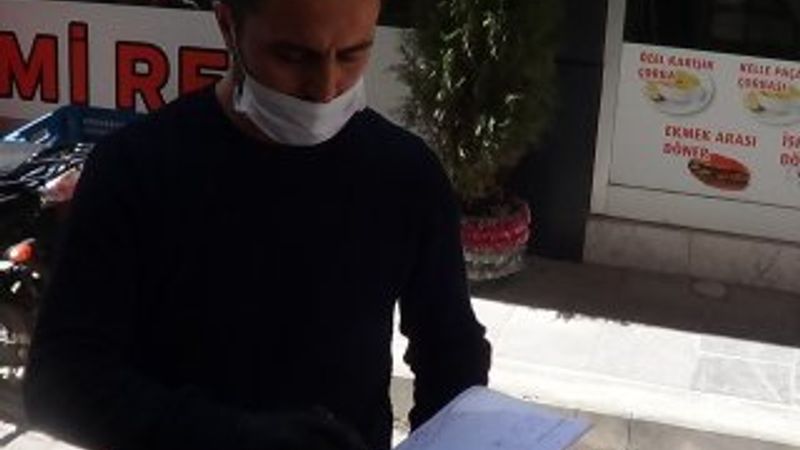 70 bin liralık veresiye defterini yaktı, 'Biz bize yeteriz' dedi.