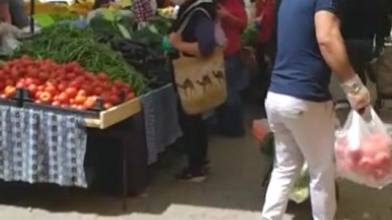 Pazartesi pazarında koronaya karşı önlem alınmadı